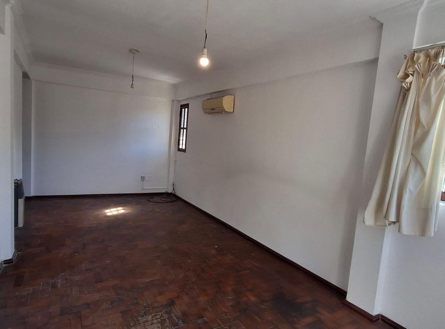 Foto de DPTO CON COCHERA EN BARRIO SUR | SOBRE URQUIZA, imagen 4