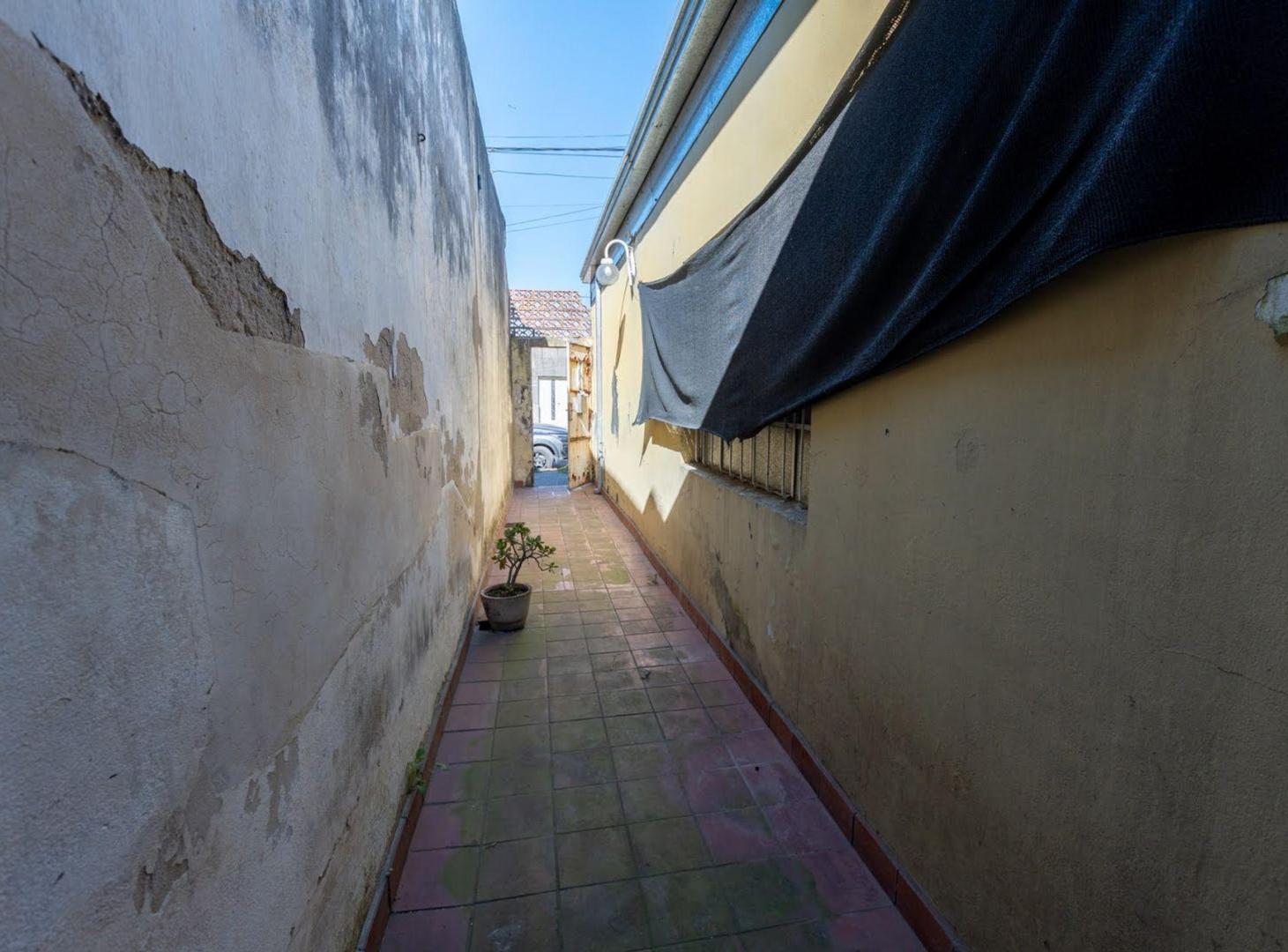 Foto de Oportunidad casa a refaccionar en Barrio Mayoraz, imagen 1