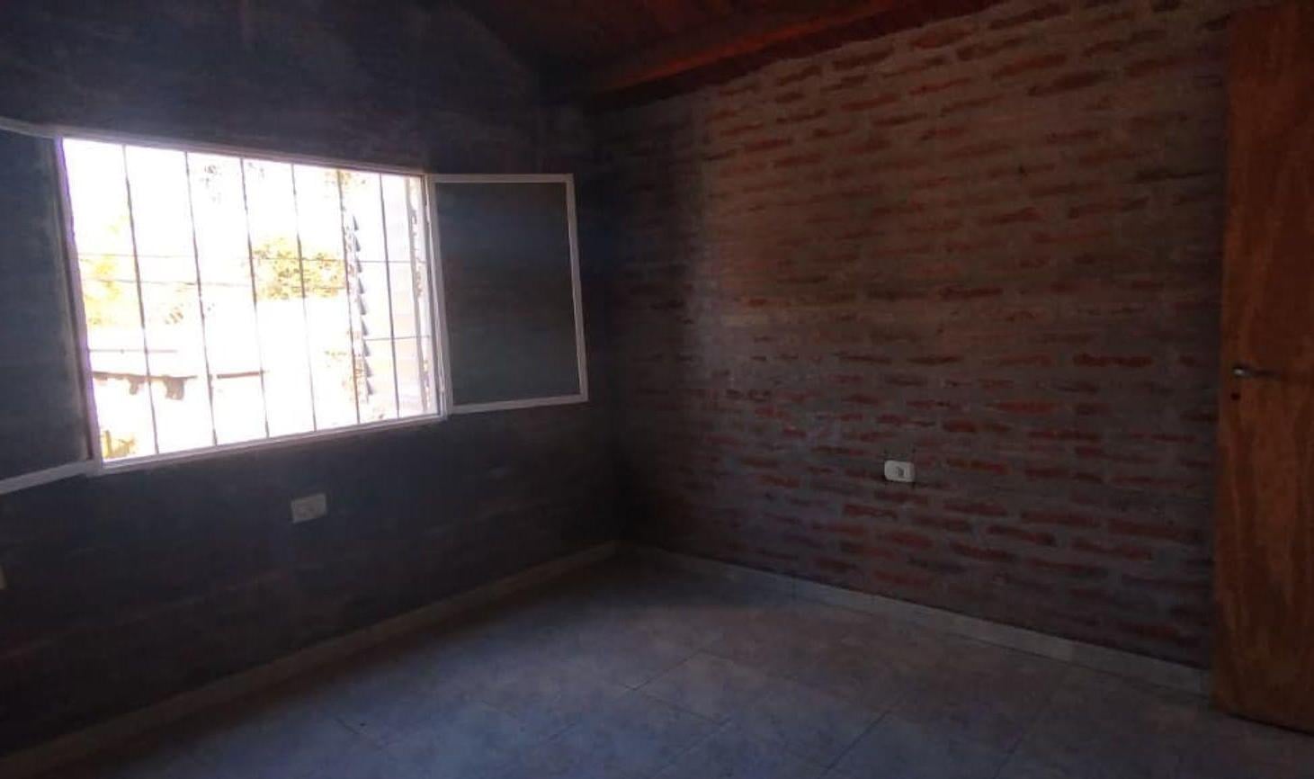 Foto de Casa con pileta y gran patio en Arroyo Leyes, imagen 5