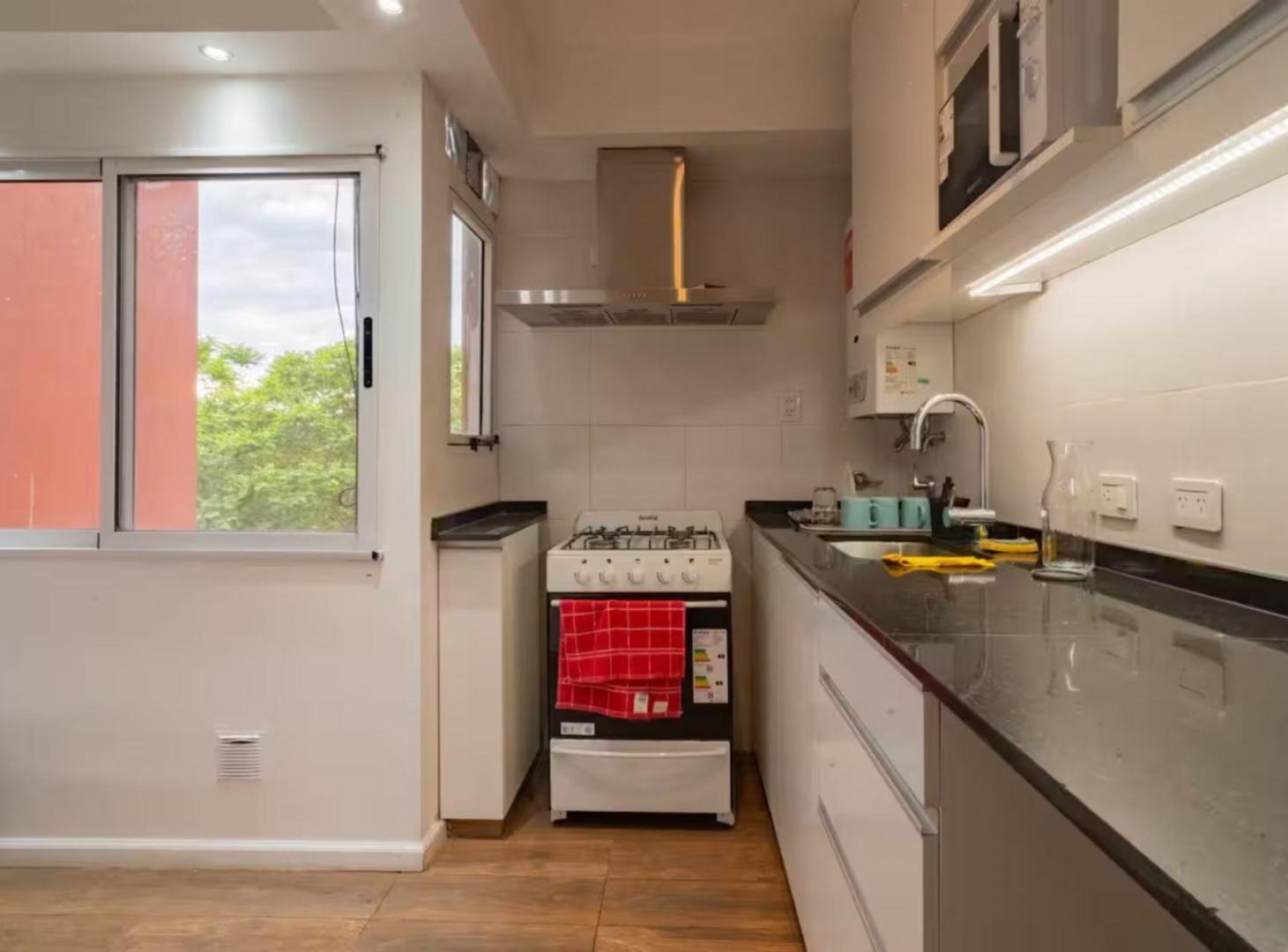 Foto de Dpto dos dorm. Renovado con cochera. Costanera, imagen 3
