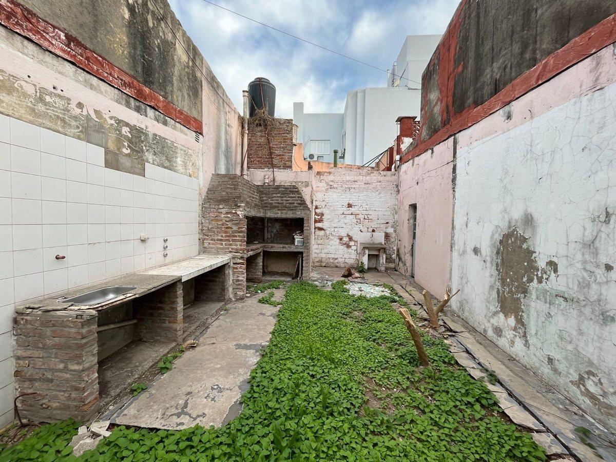 Foto de VENDE LOCAL EN ESQUINA ENTRE BOULEVARES SANTA FE, imagen 2