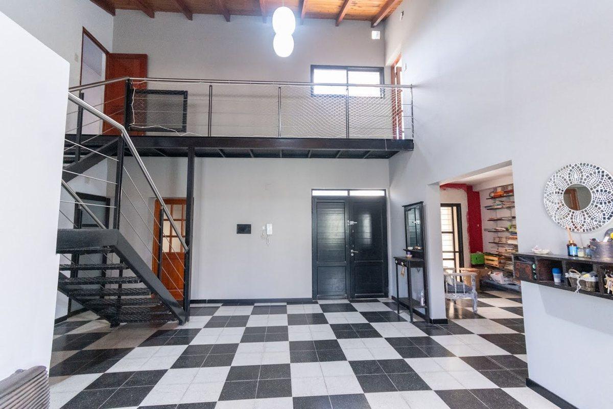 Foto de CASA DE CATEGORIA EN SANTO TOME, imagen 2