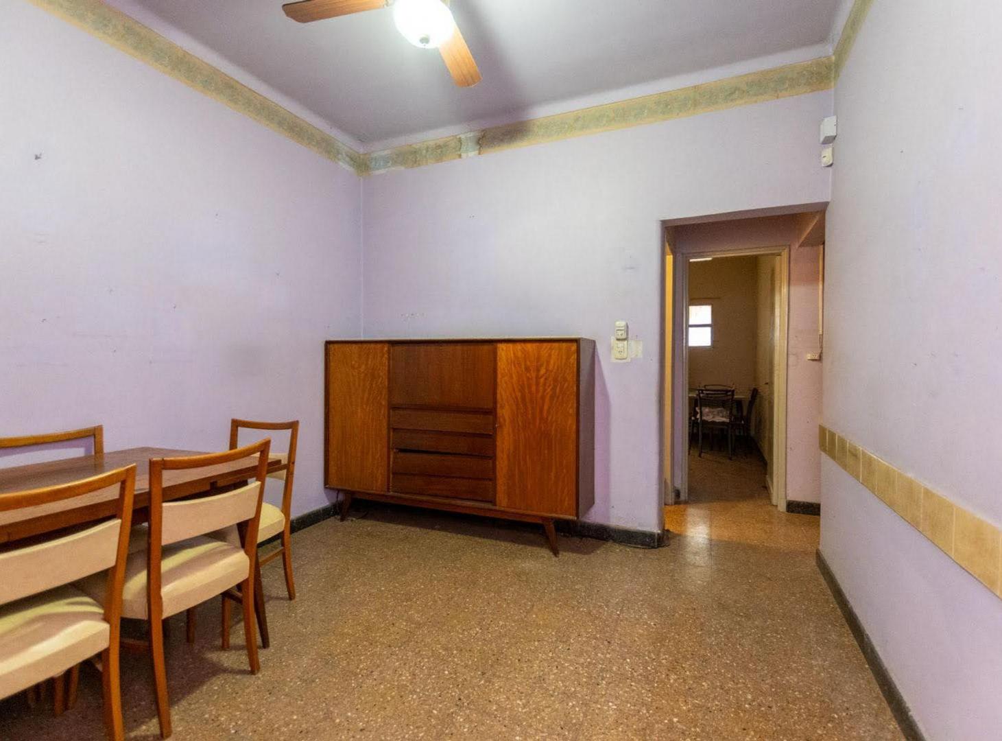 Foto de Casa al frente B° Candioti Sur, a Refaccionar., imagen 4