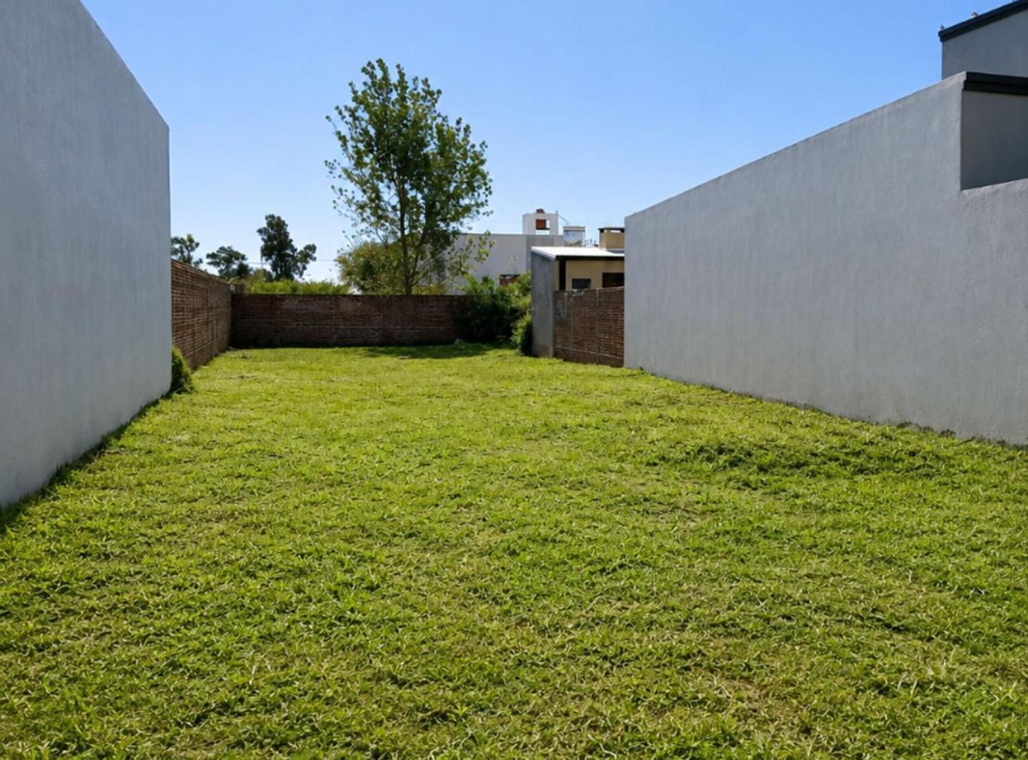 Foto de REMAX VENDE TERRENO 400 METROS PRADERAS SANTA FE, imagen 2
