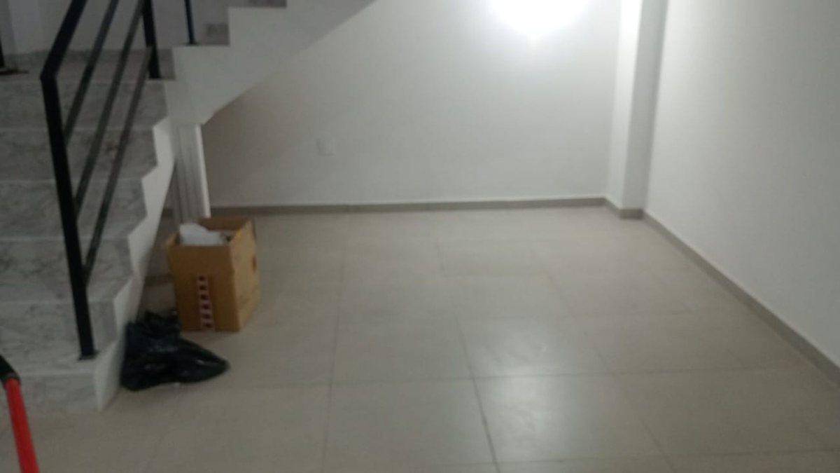 Foto de Gran Galpon/ Local en zona Comercial. Zona Norte, imagen 5