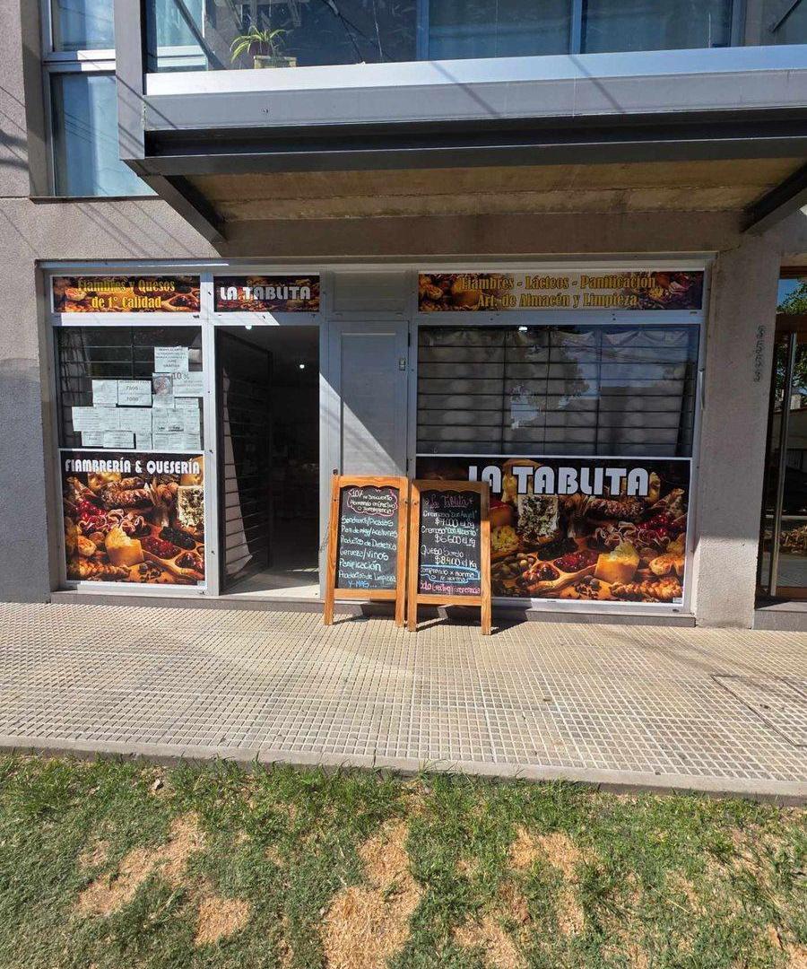 Foto de Local comercial a metros de avenida freyre, imagen 2