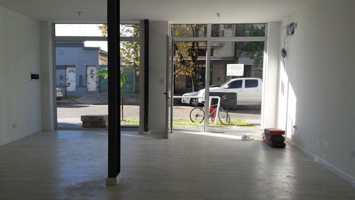 Foto de Local comercial a metros de avenida freyre, imagen 4