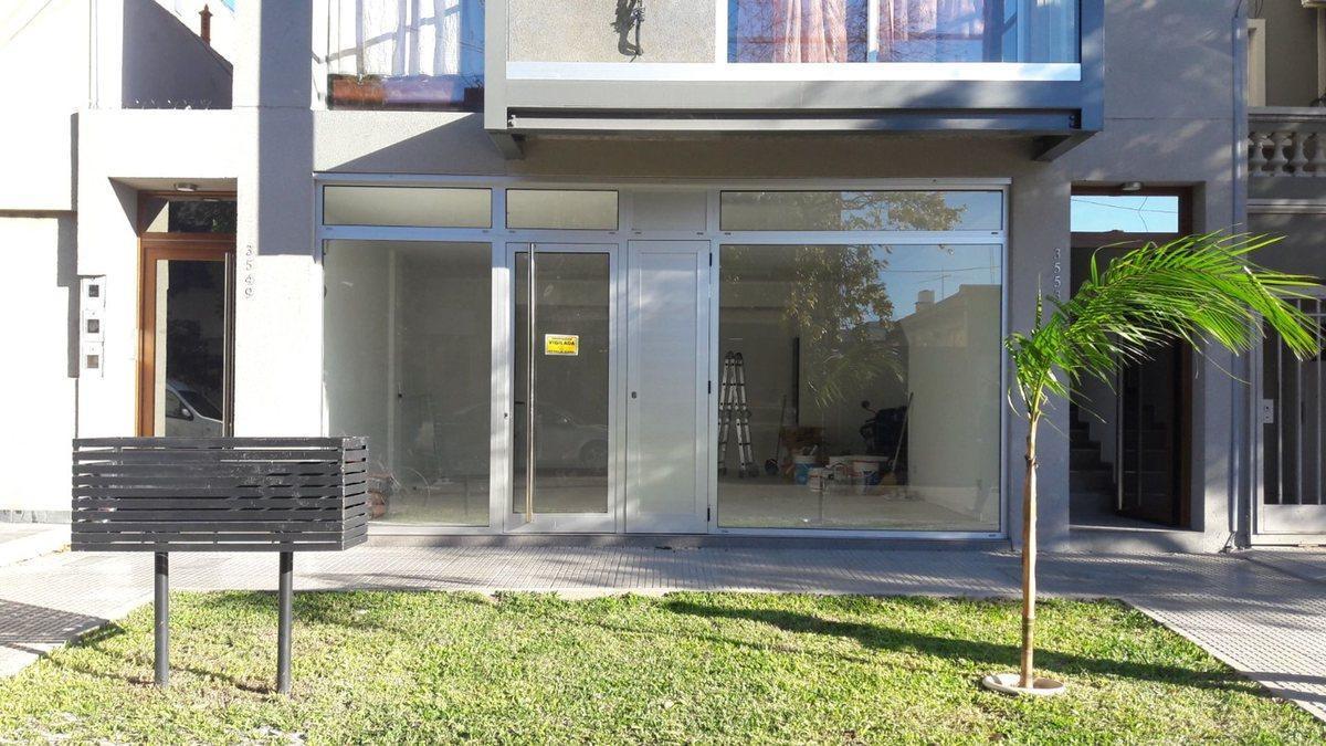 Foto de Local comercial a metros de avenida freyre, imagen 3