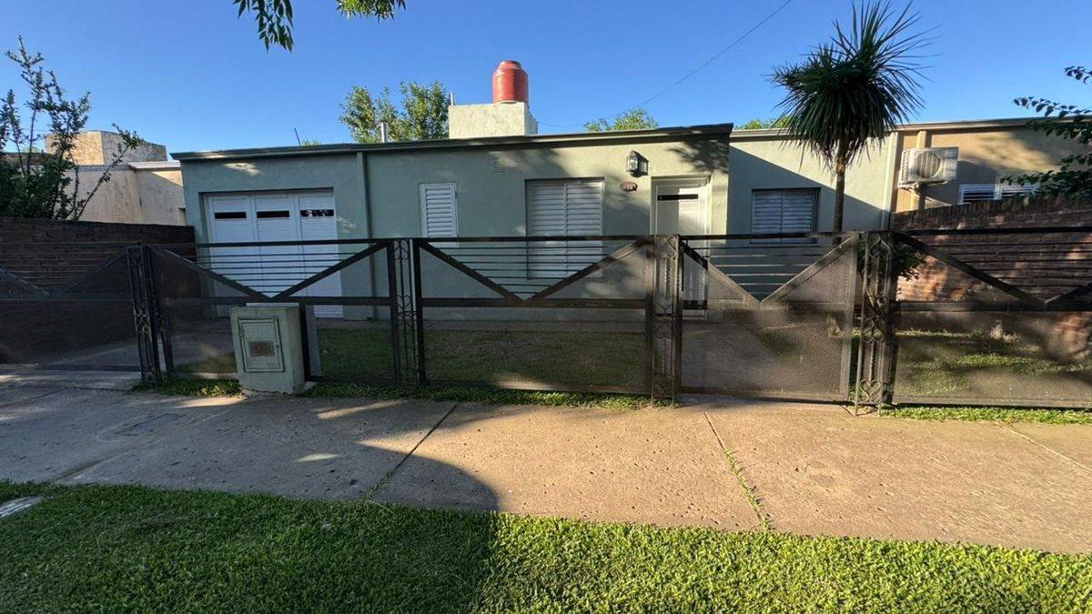 Foto de Casa en venta de 3 dorm, patio y pileta en SJN, imagen 5