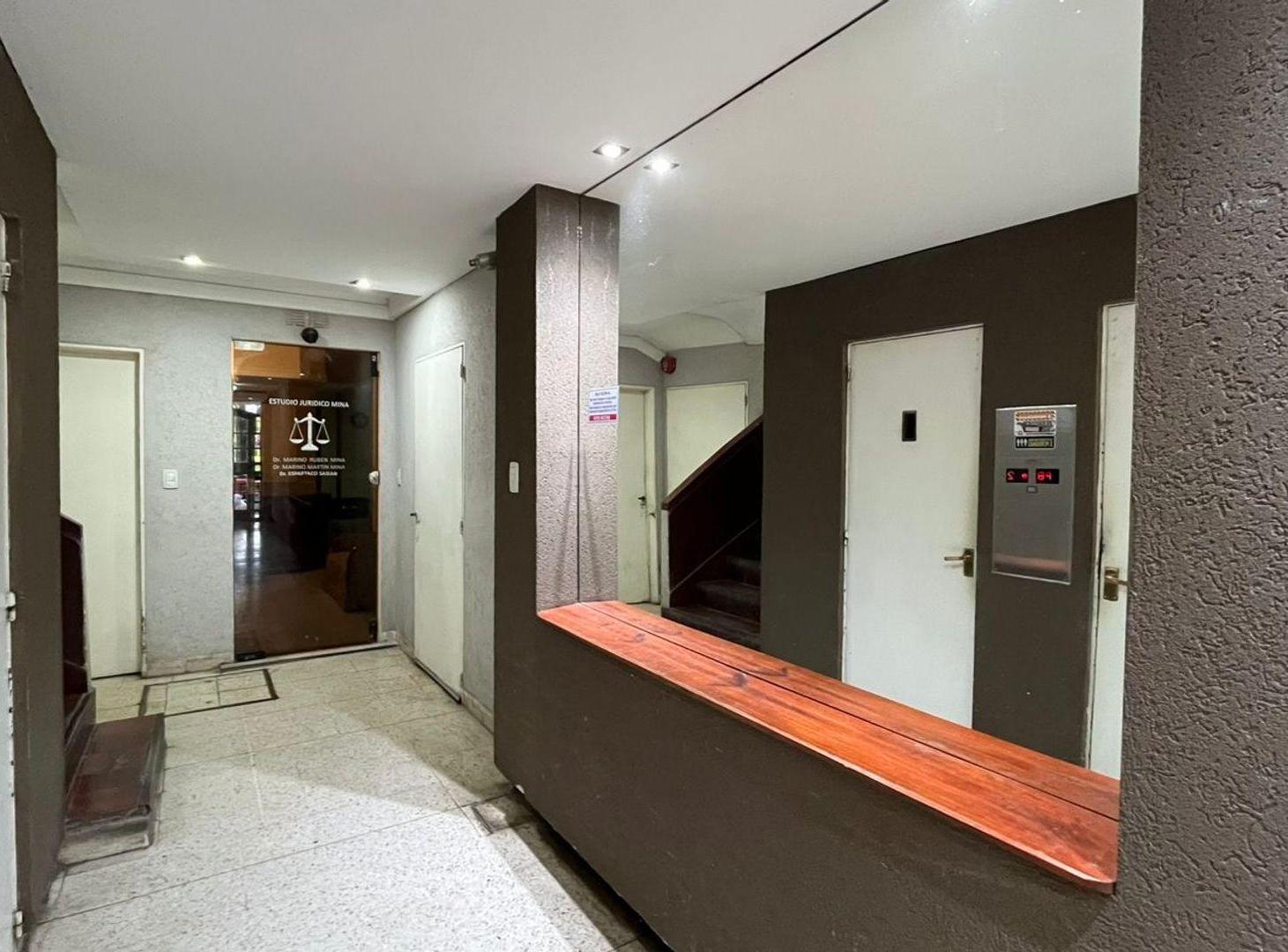 Foto de SE VENDE DPTO 1 DORMITORIO SOBRE CALLE RIVADAVIA, imagen 1