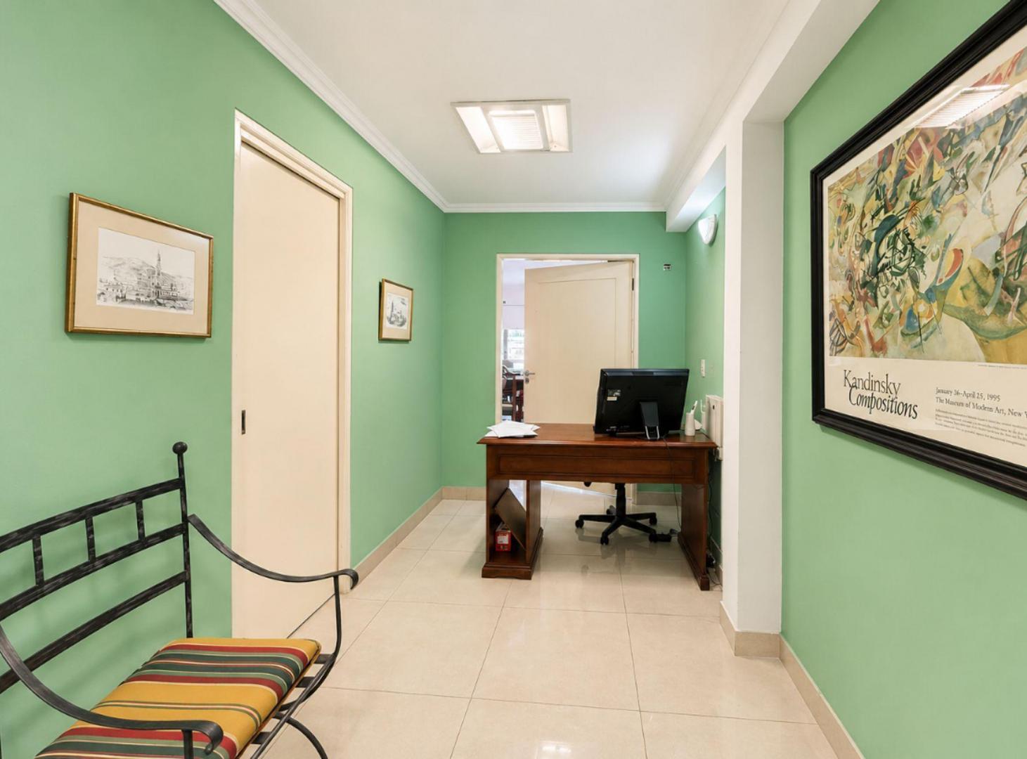 Foto de Oficina profesional en venta 56 m² + balcón., imagen 5