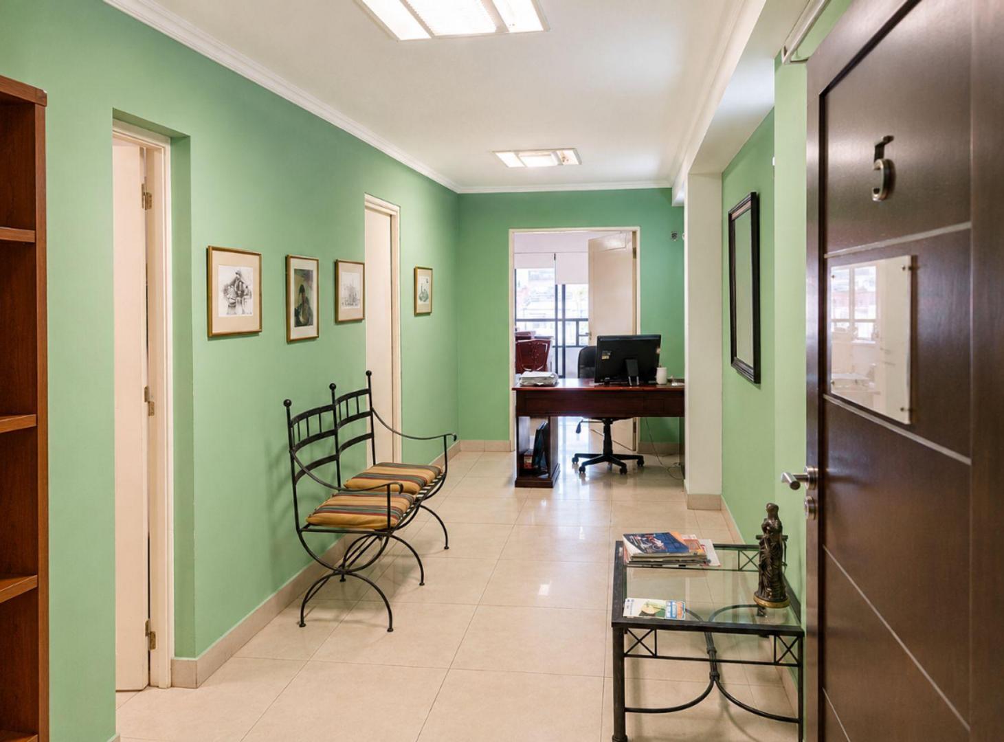 Foto de Oficina profesional en venta 56 m² + balcón., imagen 4