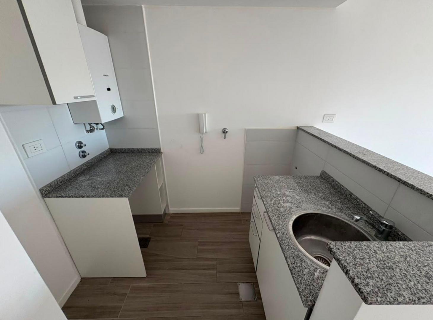 Foto de ALQUILER DPTO 1 DORMITORIO EN AV. FREYRE, CAM., imagen 2