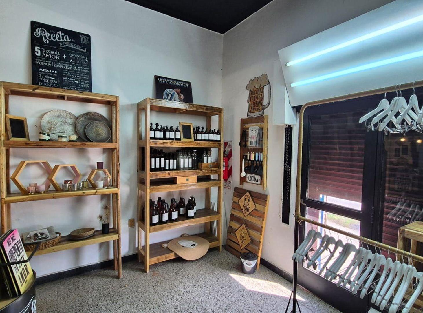 Foto de ALQUILER LOCAL SOBRE AV. ARISTOBULO DEL VALLE, imagen 1