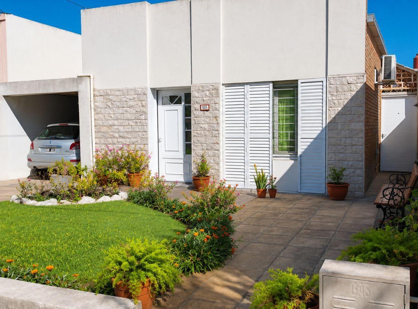 Foto de CASA EN VENTA 3DORM,COCH,Y PATIO EN PLENO CENTRO, imagen 1