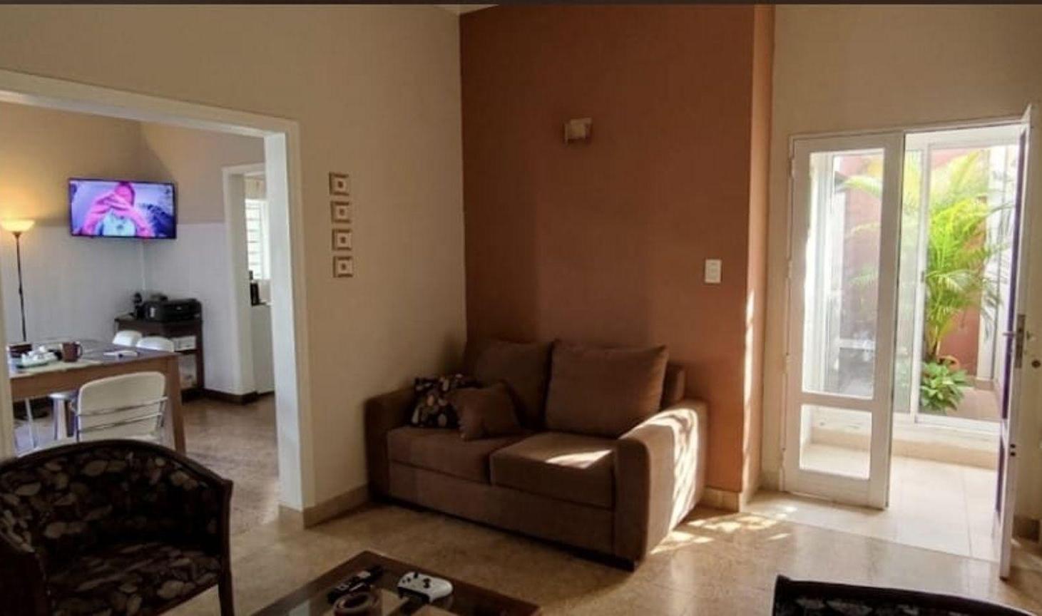 Foto de casa 2 dormitorios con local al frente, imagen 1