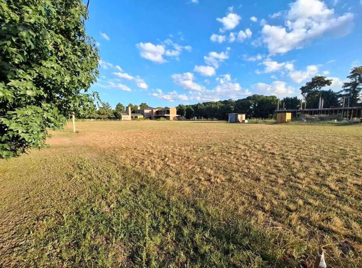 Foto de Venta Lote Excelente Ubicación Country Los Molinos, imagen 4
