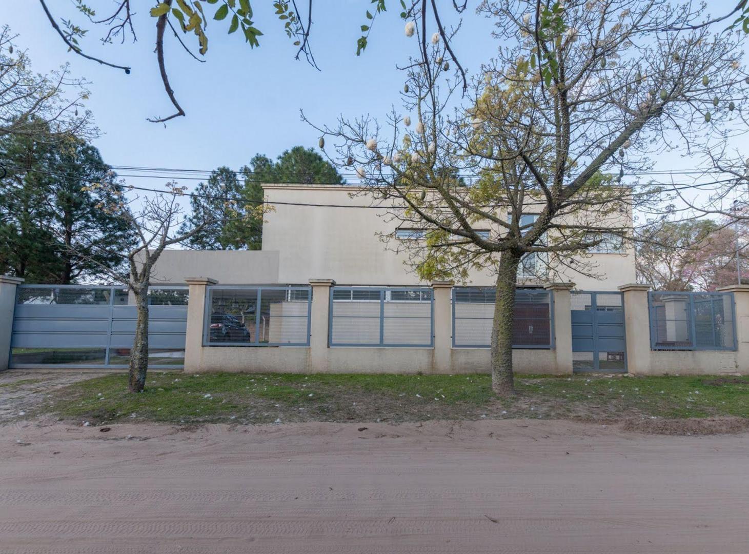 Foto de CASA ESTILO COUNTRY EN BOSQUES DE LA SALLE, imagen 2