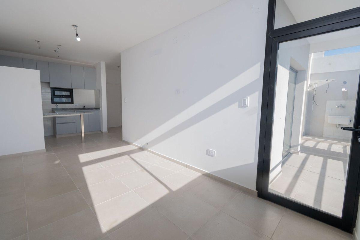 Foto de Depto de 2 dorm. A Estrenar- Excelente zona., imagen 3