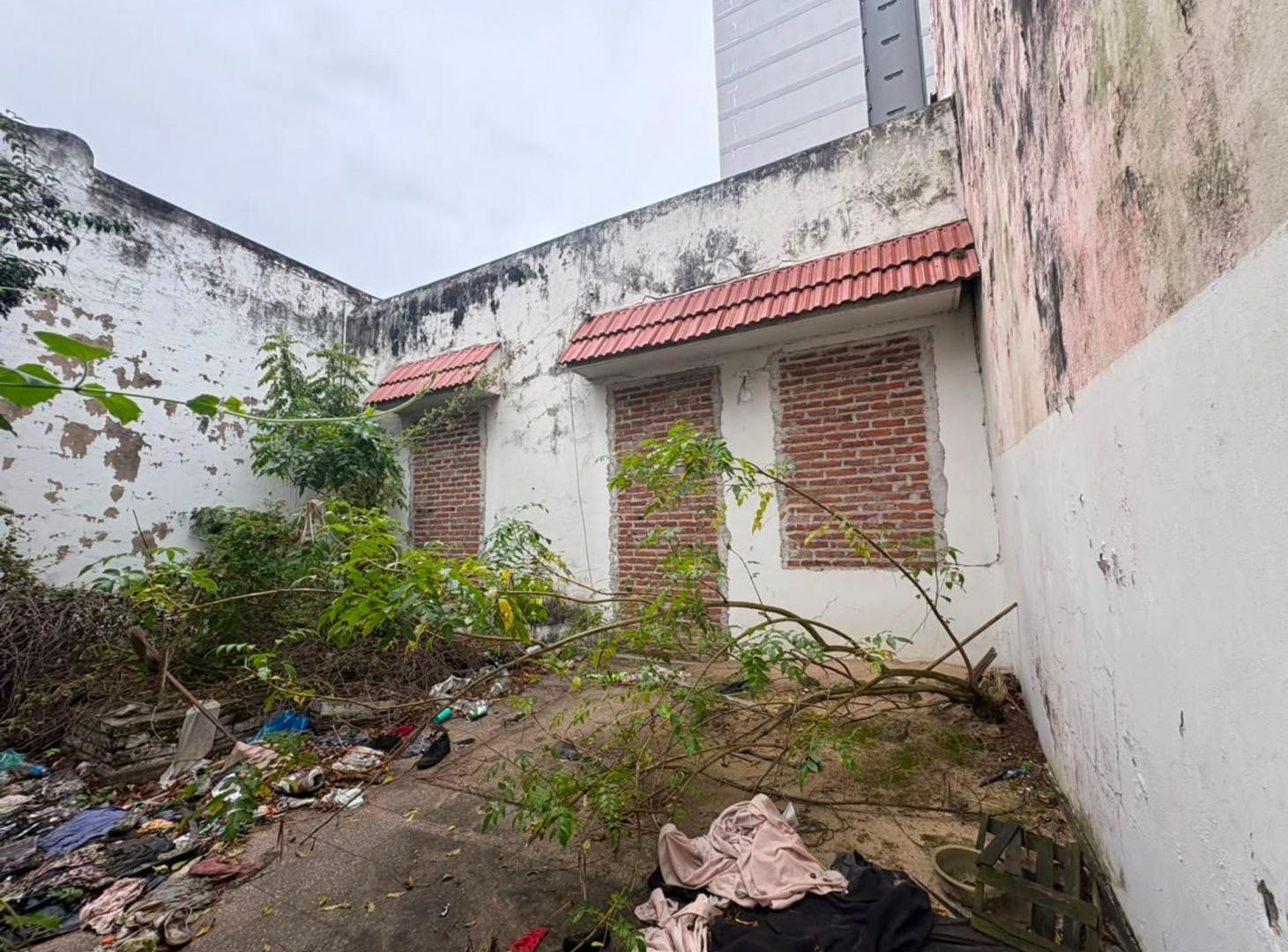 Foto de VENTA CASA A DEMOLER/ REFACCIONAR A 100 DE BV. PEL, imagen 1