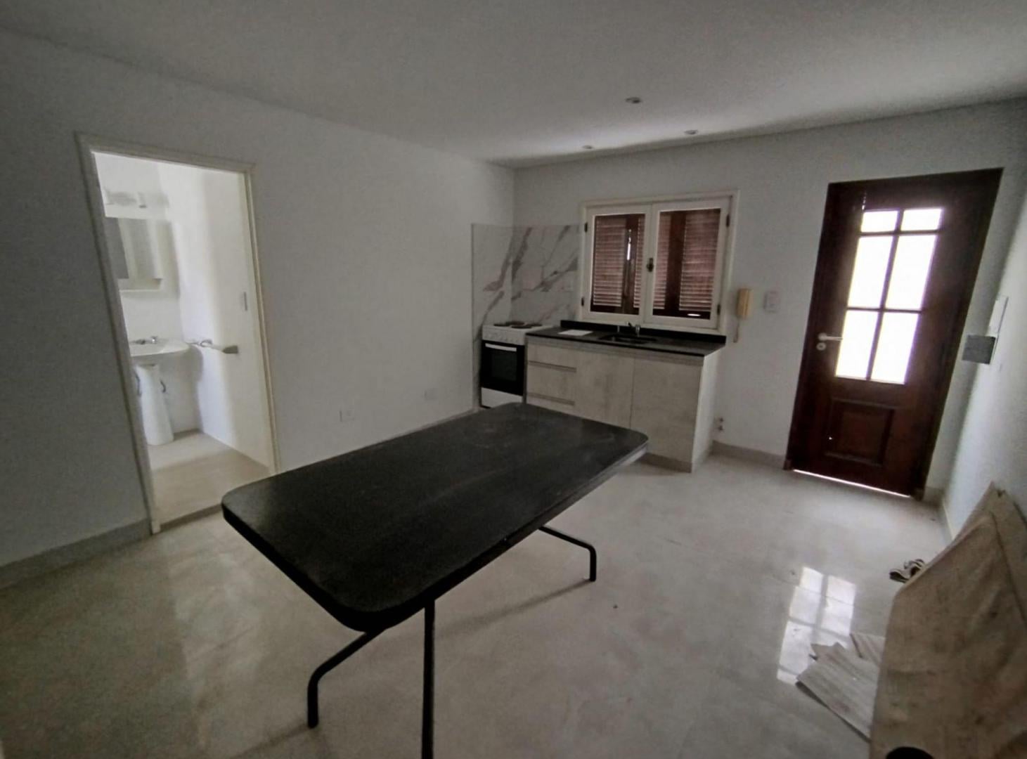 Foto de Alquiler Departamento de 2 dorm. Con Aire, imagen 2