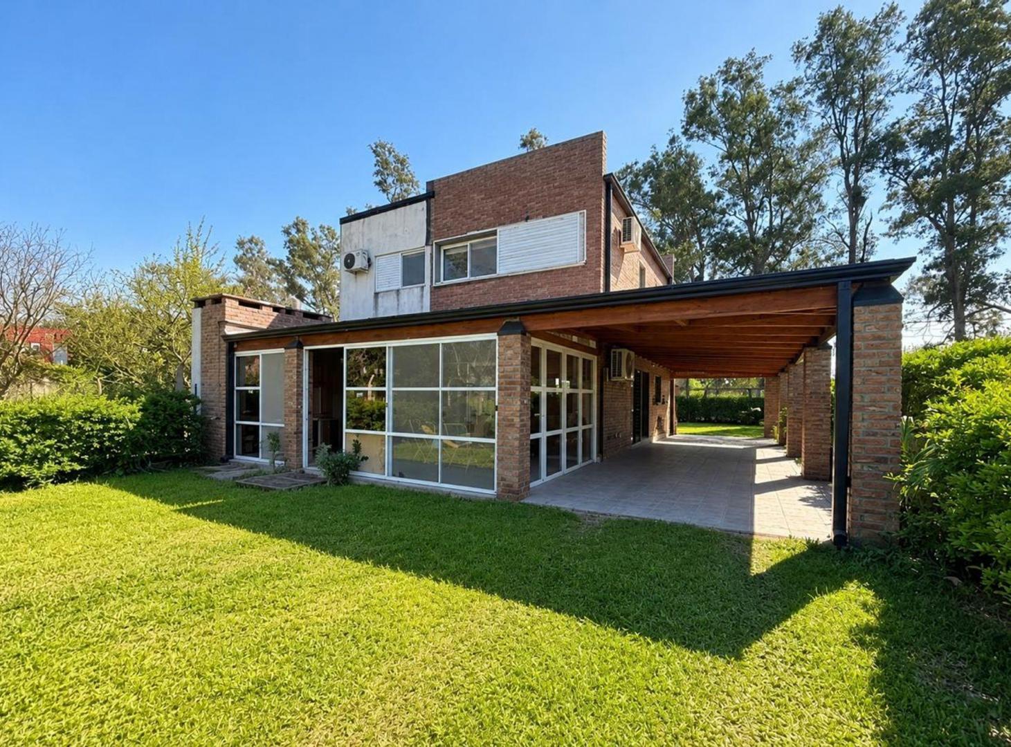 Foto de VENTA CASA 4 DORMITORIOS SAUCE VIEJO, imagen 1