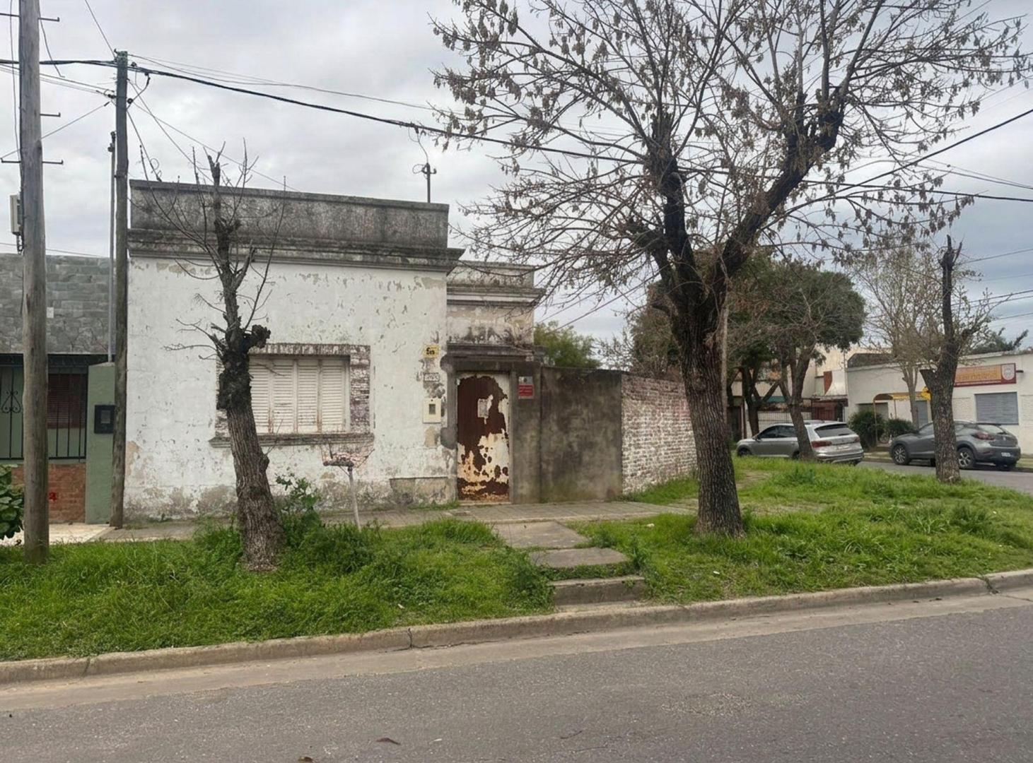 Foto de Casa a la venta con mucho potencial a refaccionar, imagen 4