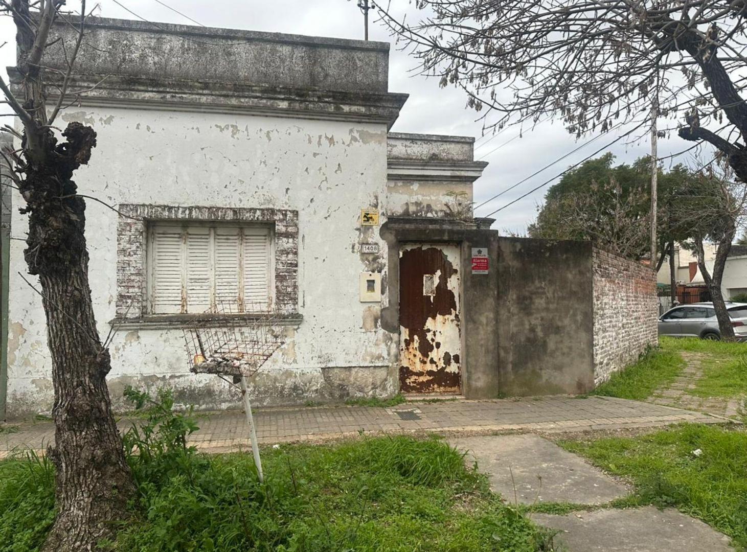 Foto de Casa a la venta con mucho potencial a refaccionar, imagen 3