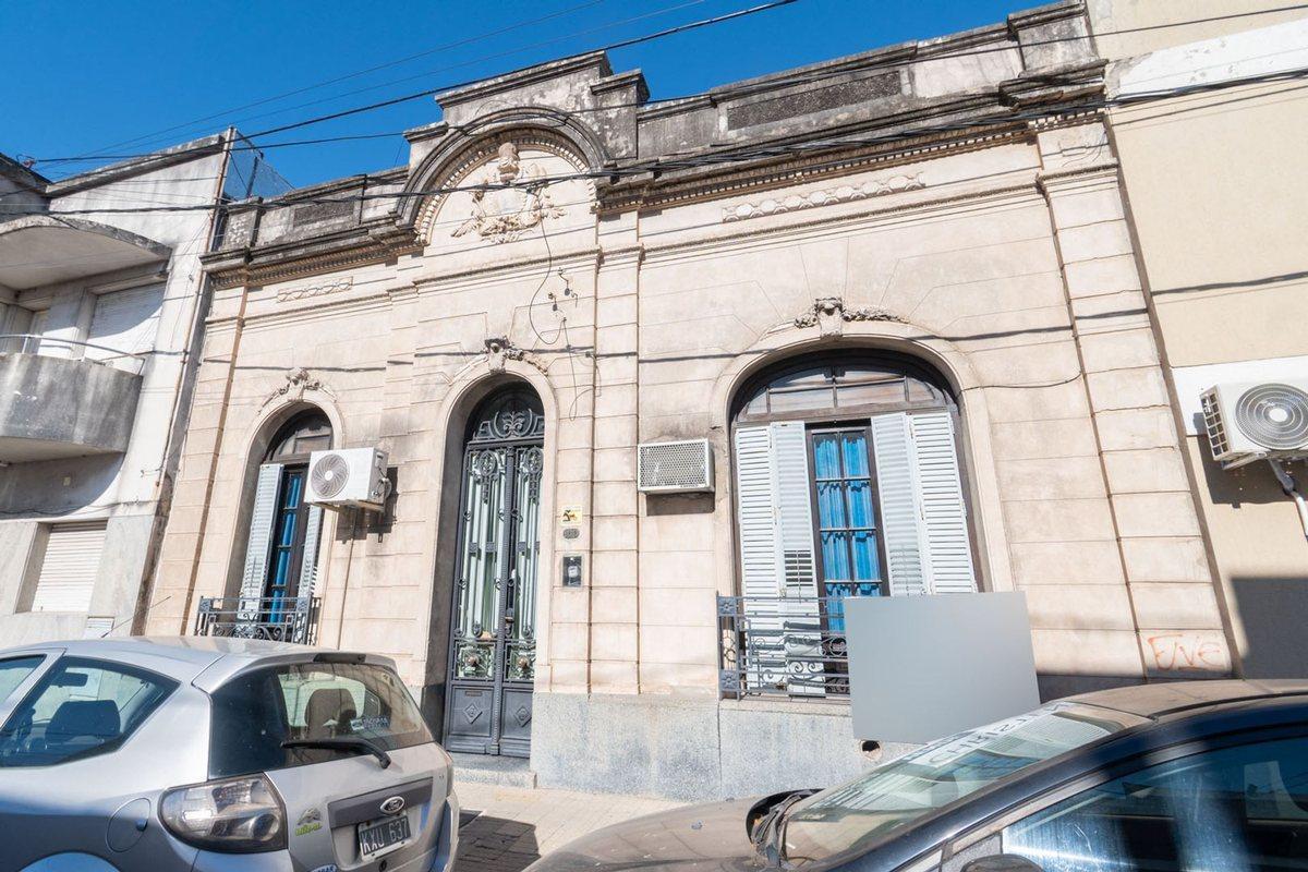 Foto de VENTA CASA ANTIGUA CON SALIDA A DOS CALLES, imagen 4