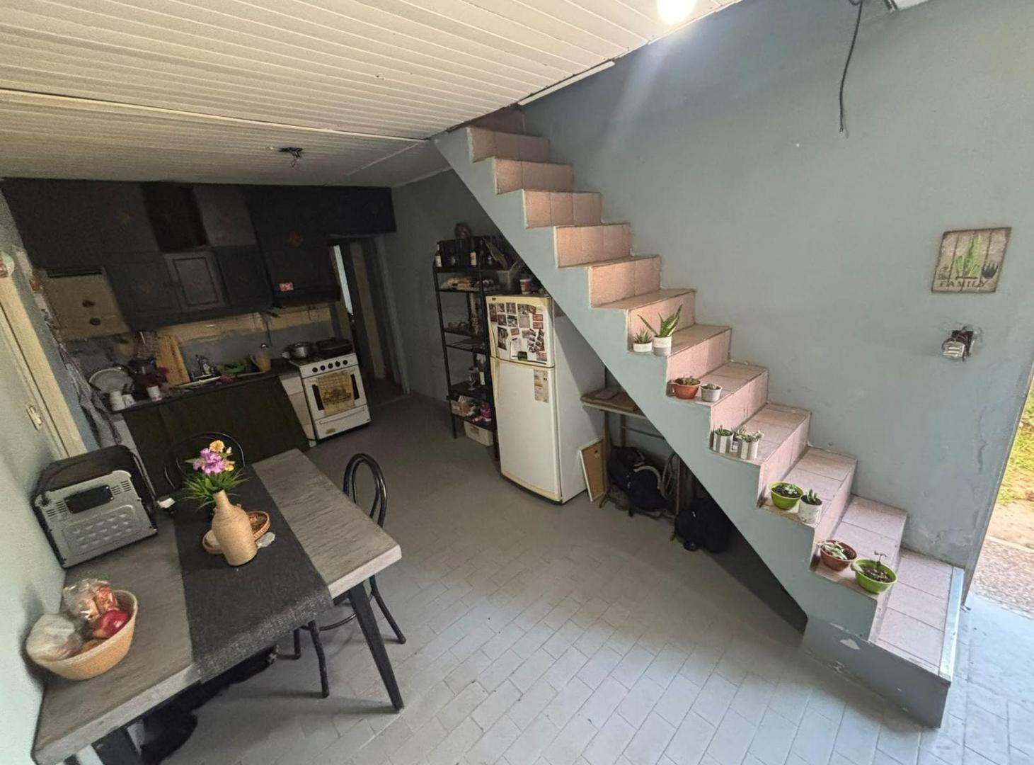 Foto de VENTA CASA 3 DORMITORIOS Y COCHERA, imagen 2