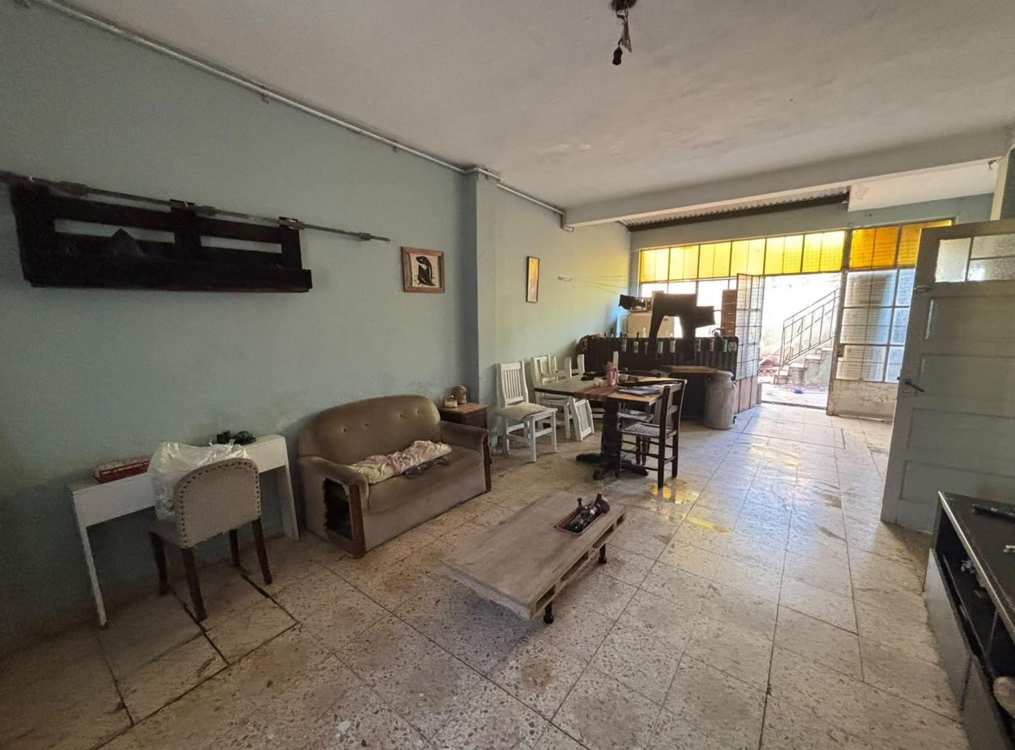 Foto de VENTA CASA 3 DORMITORIOS Y COCHERA, imagen 4