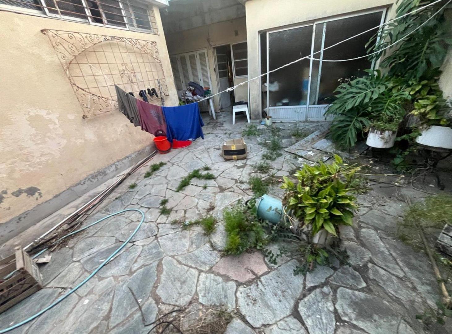 Foto de CASA 3 D. A REFACCIONAR A 100 MTS. DE LA COSTANERA, imagen 4
