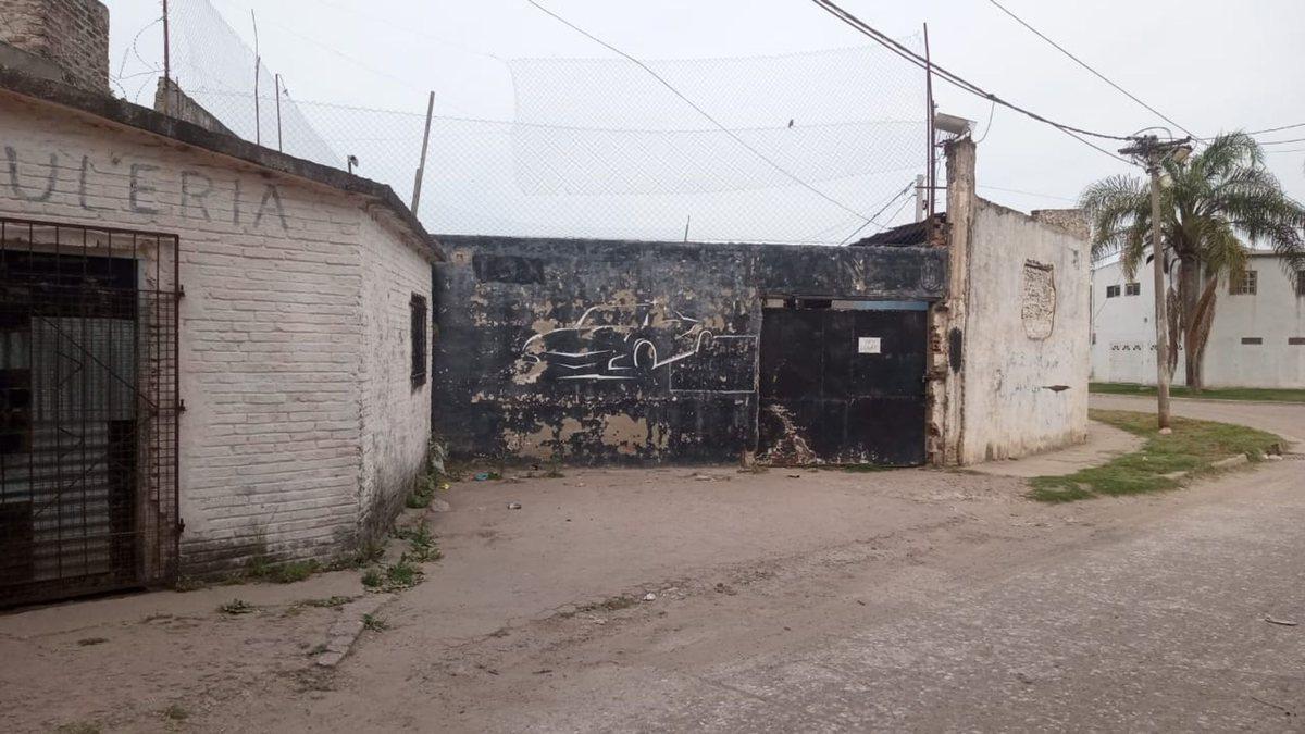 Foto de VENTA TERRENO CON MEJORAS EN BLAS PARERA, imagen 2
