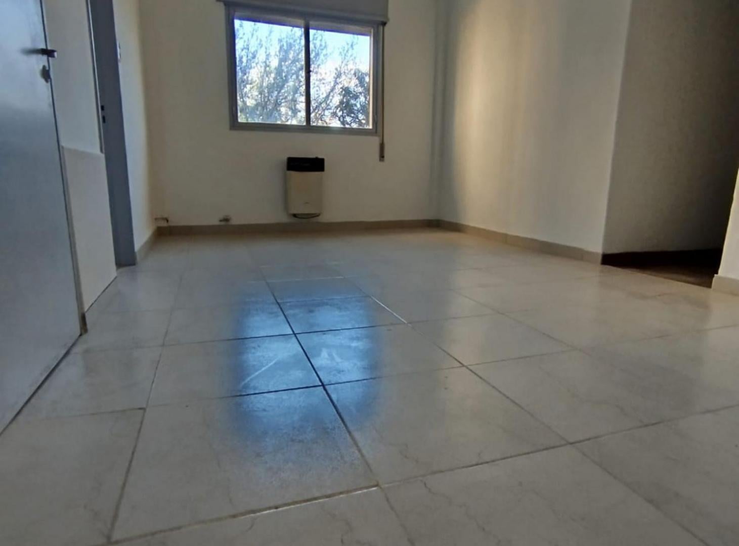 Foto de Dpto renovado amplias dimensiones 3 Dorm., imagen 1