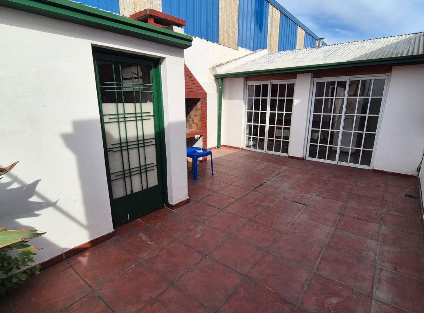 Foto de PLANTA ALTA 4 AMBIENTES 2 DORM TERRAZA CON ASADOR, imagen 1
