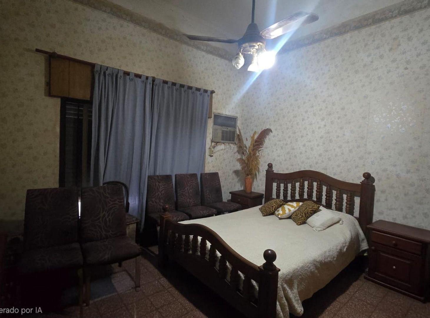 Foto de CASA AL FRENTE 3 DORM., COCHERA Y PATIO B° SUR, imagen 4