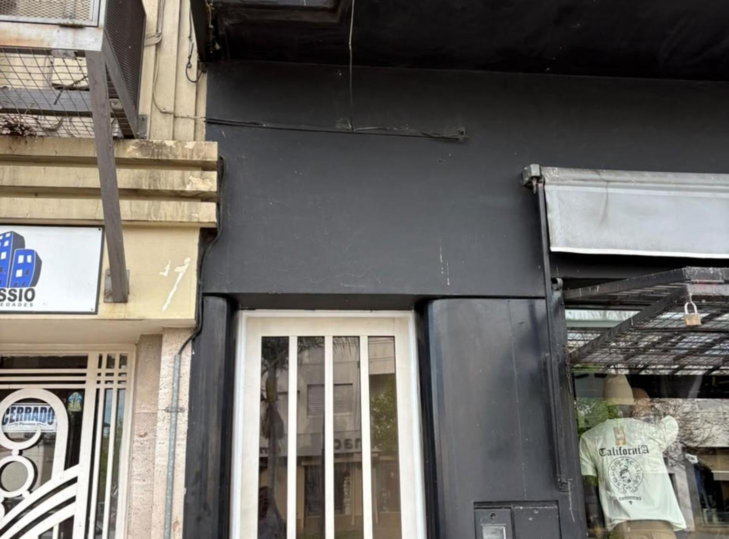 Foto de SE ALQUILA P.A, FIN: OFICINA, DEPOSITO, ESTUDIO., imagen 1