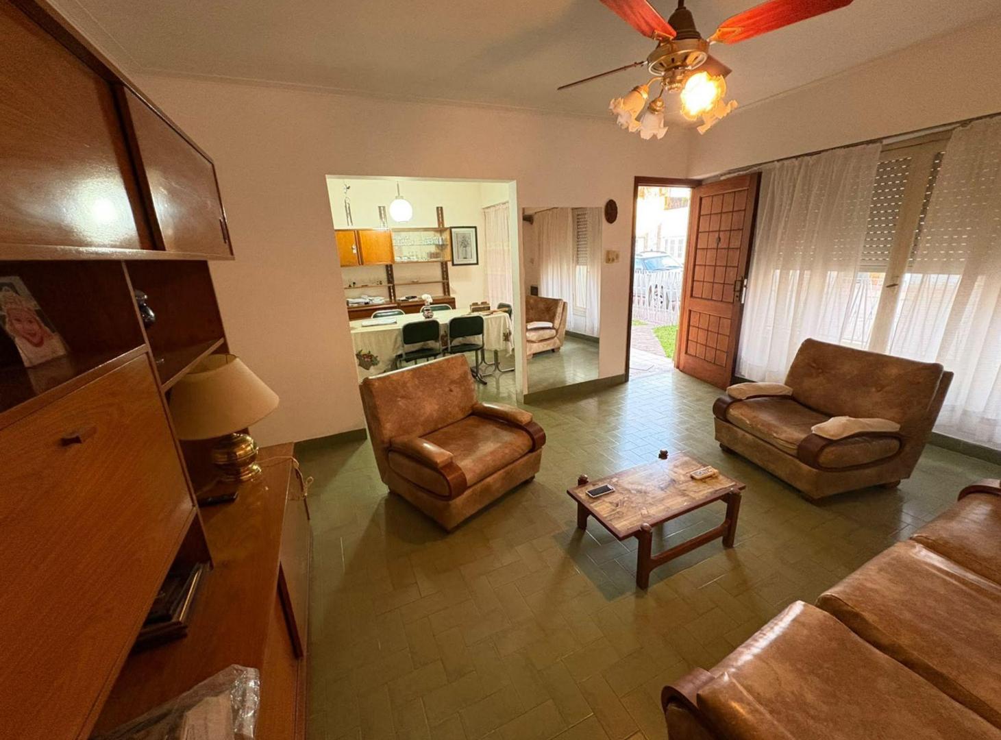 Foto de CASA DOS DORMITORIOS COCHERA Y PATIO EN CORONDA, imagen 4
