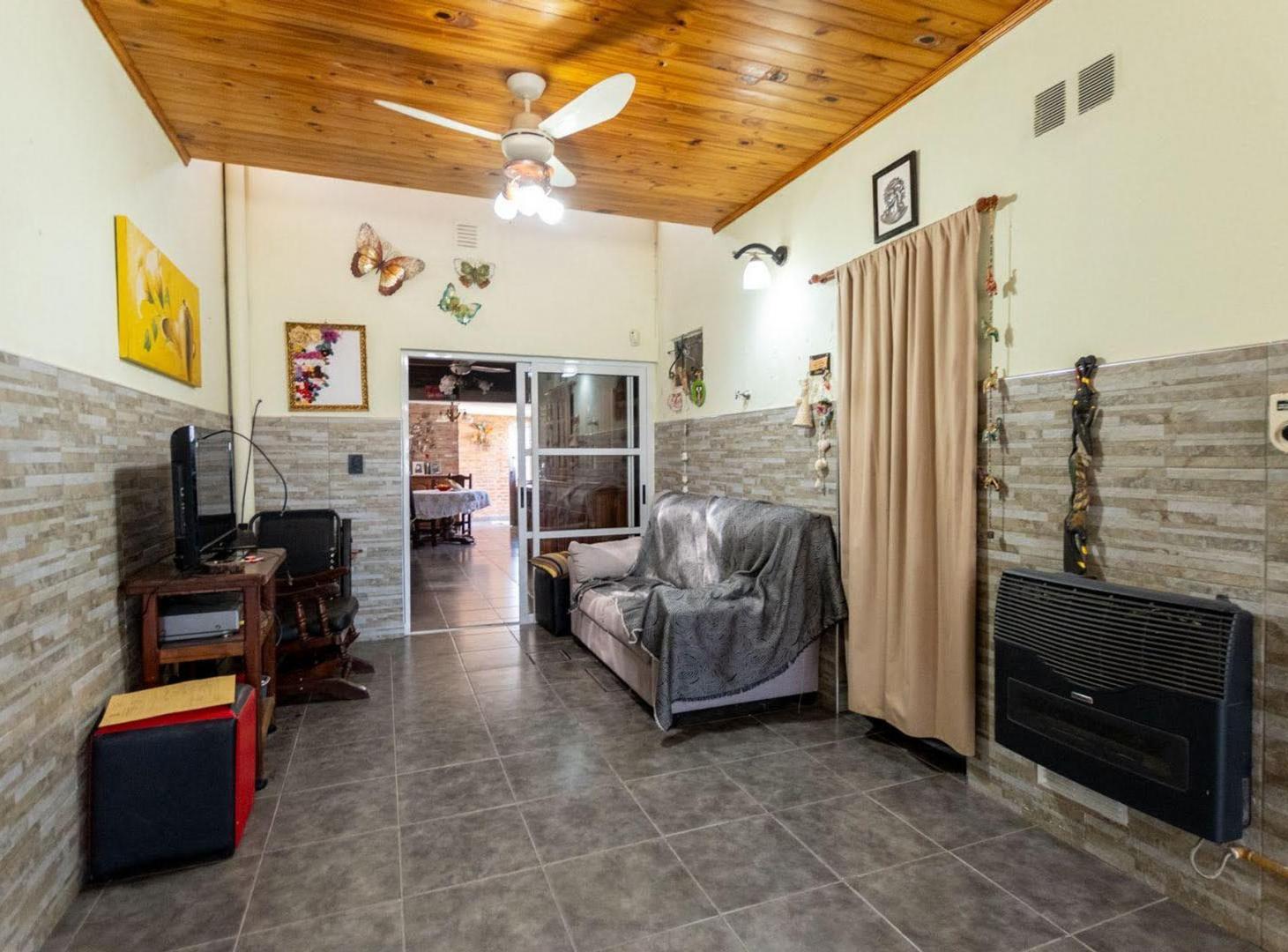 Foto de CASA EN VENTA EN SAUCE VIEJO, LISTA PARA MUDARSE, imagen 5