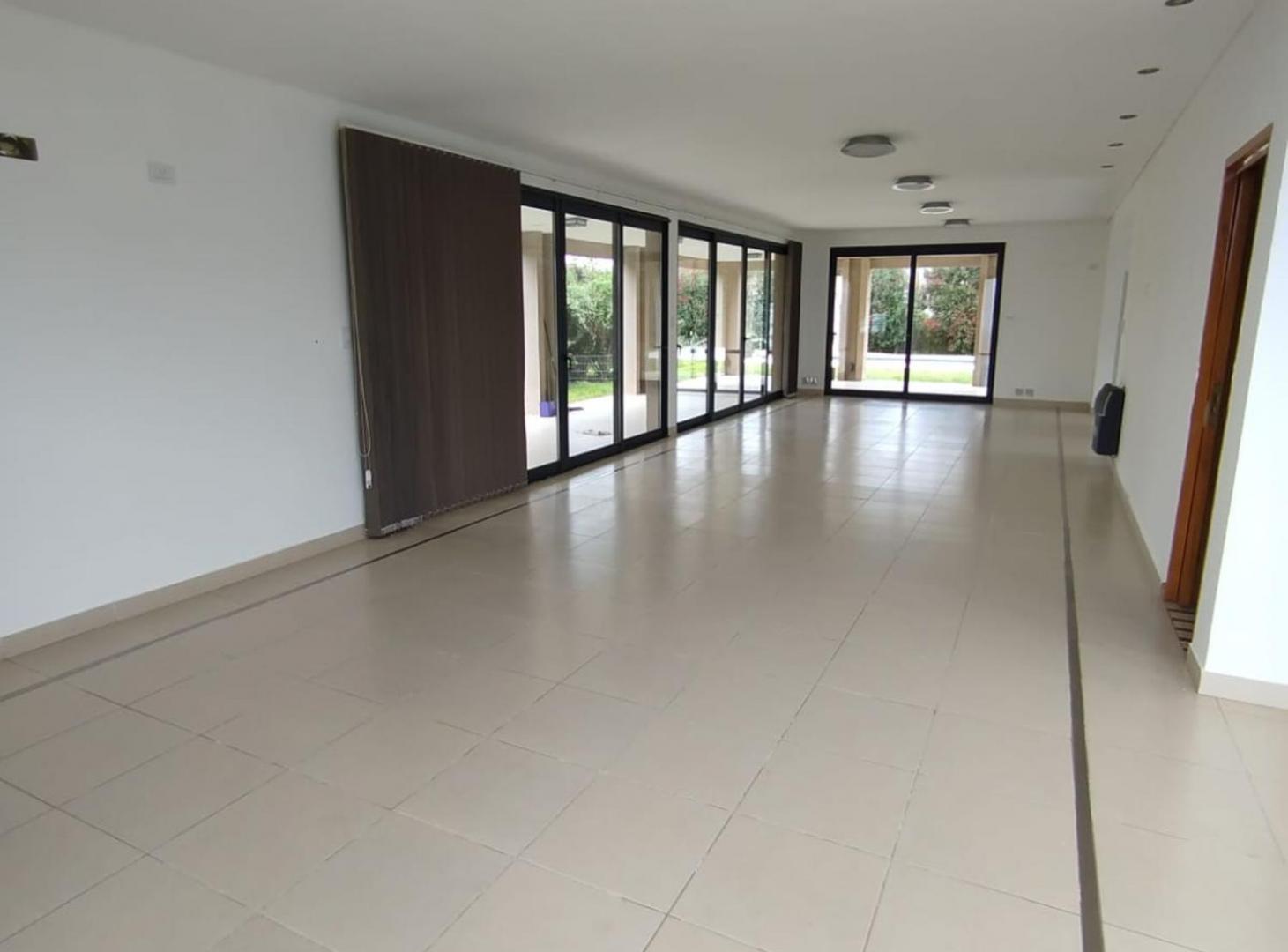 Foto de Casa de Categoría en Altos de la Ribera - Alquiler, imagen 3