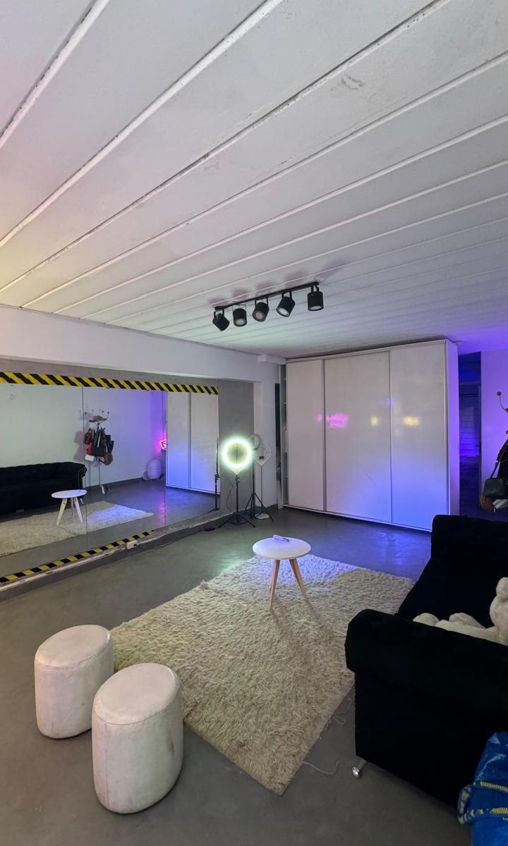 Conde 3000 Coghlan Esplendido Triplex/3 Dorm/play Room/3 Baños/toilet/2 Cocheras 4