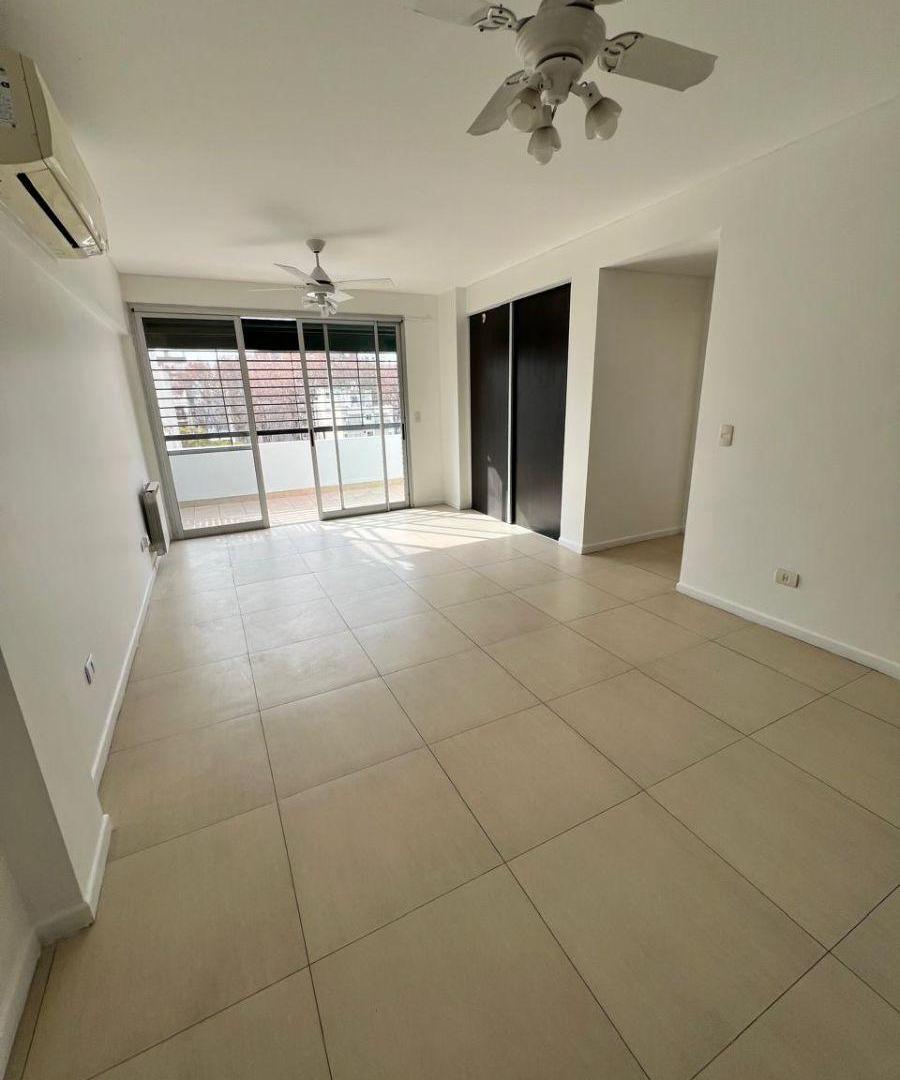 Foto de 3 de Febrero 2200 Impecable 2 Amb/Balcon Terraza/Espacio Guardacoches/Apto Prof/Piscina/SUM, imagen 2