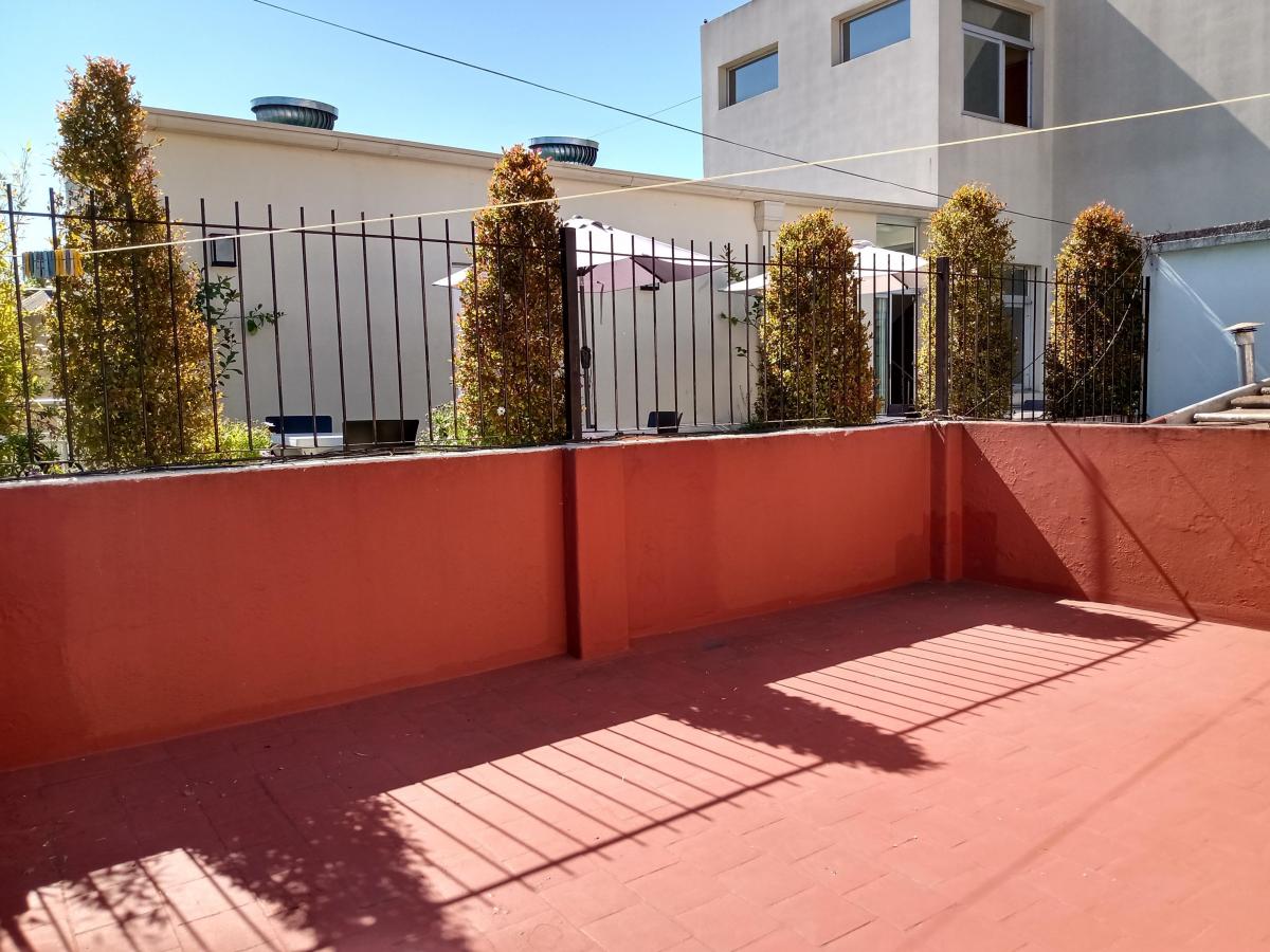 Foto de 3 ambientes Tipo Casa con terraza de 50 m2 , luz , sol., imagen 3