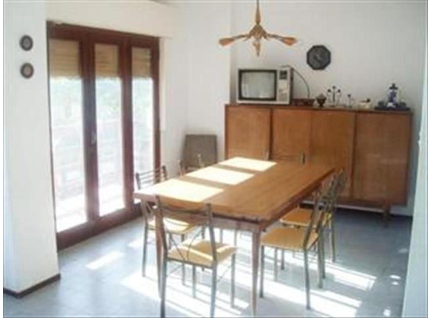 Departamento en Venta 3 AMBIENTES - DEP. SERVICIO - COCHERA