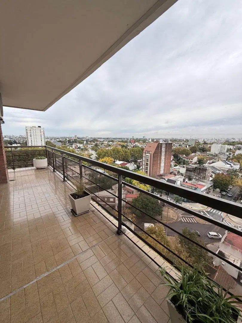 PISO 5 AMBIENTES CON COCHERA FIJA Y CUBIERTA 5
