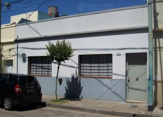 Foto de CASA EN VILLA DEVOTO LOLTE 8,66 X 17,32, imagen 3