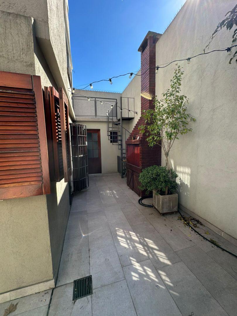 Foto de CASA 5 AMBIENTES EN VILLA PUEYRREDON, imagen 4