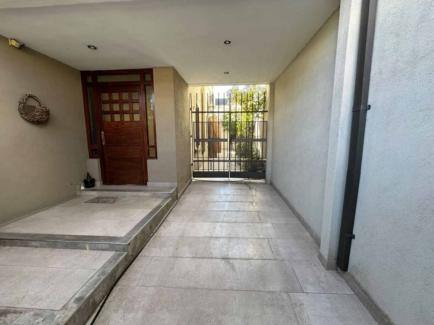 Foto de CASA 5 AMBIENTES EN VILLA PUEYRREDON, imagen 5