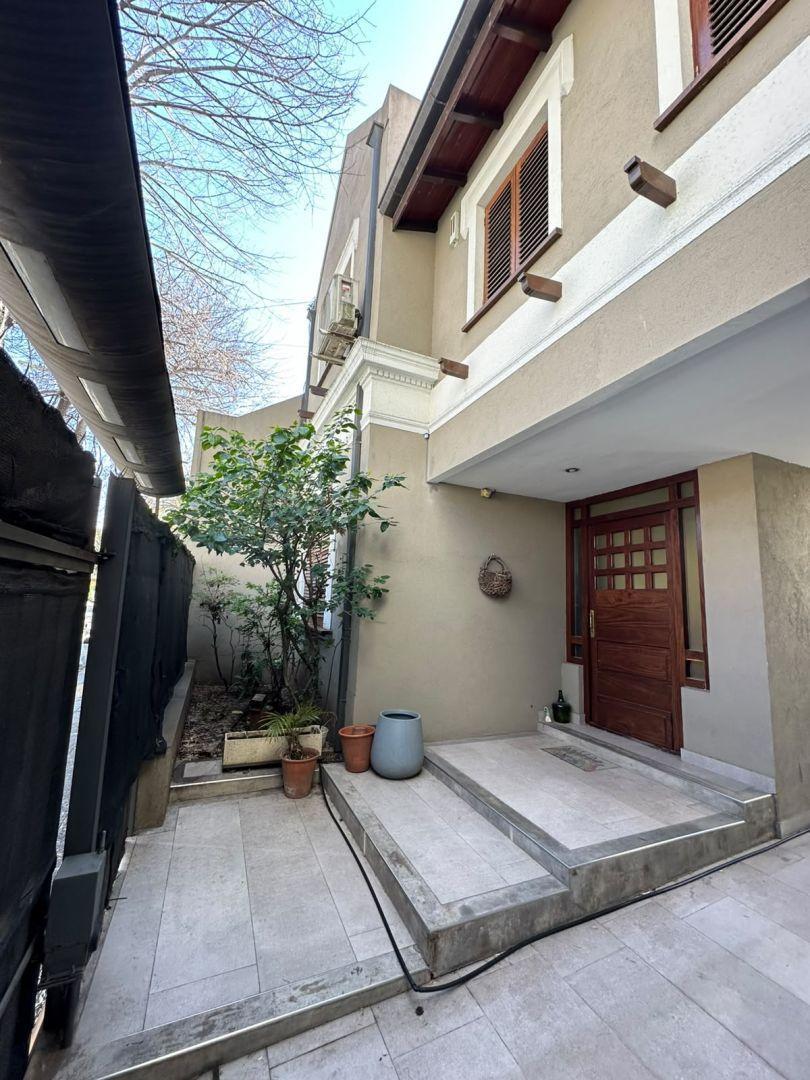 Foto de CASA 5 AMBIENTES EN VILLA PUEYRREDON, imagen 1