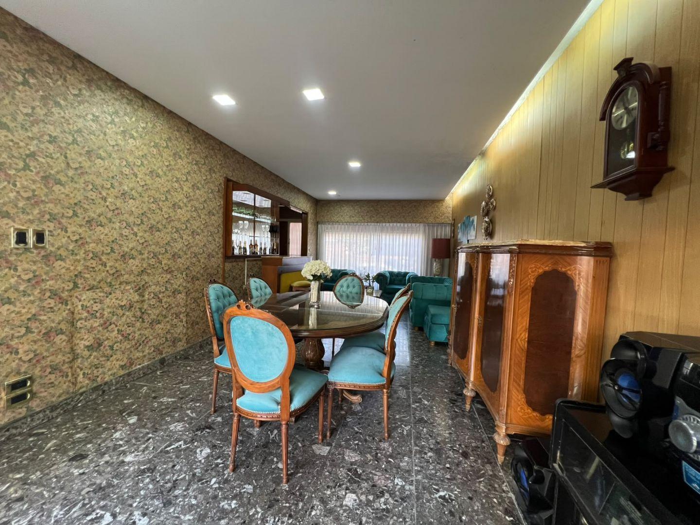 Foto de CASA 5 AMBIENTES EN FLORESTA, imagen 2